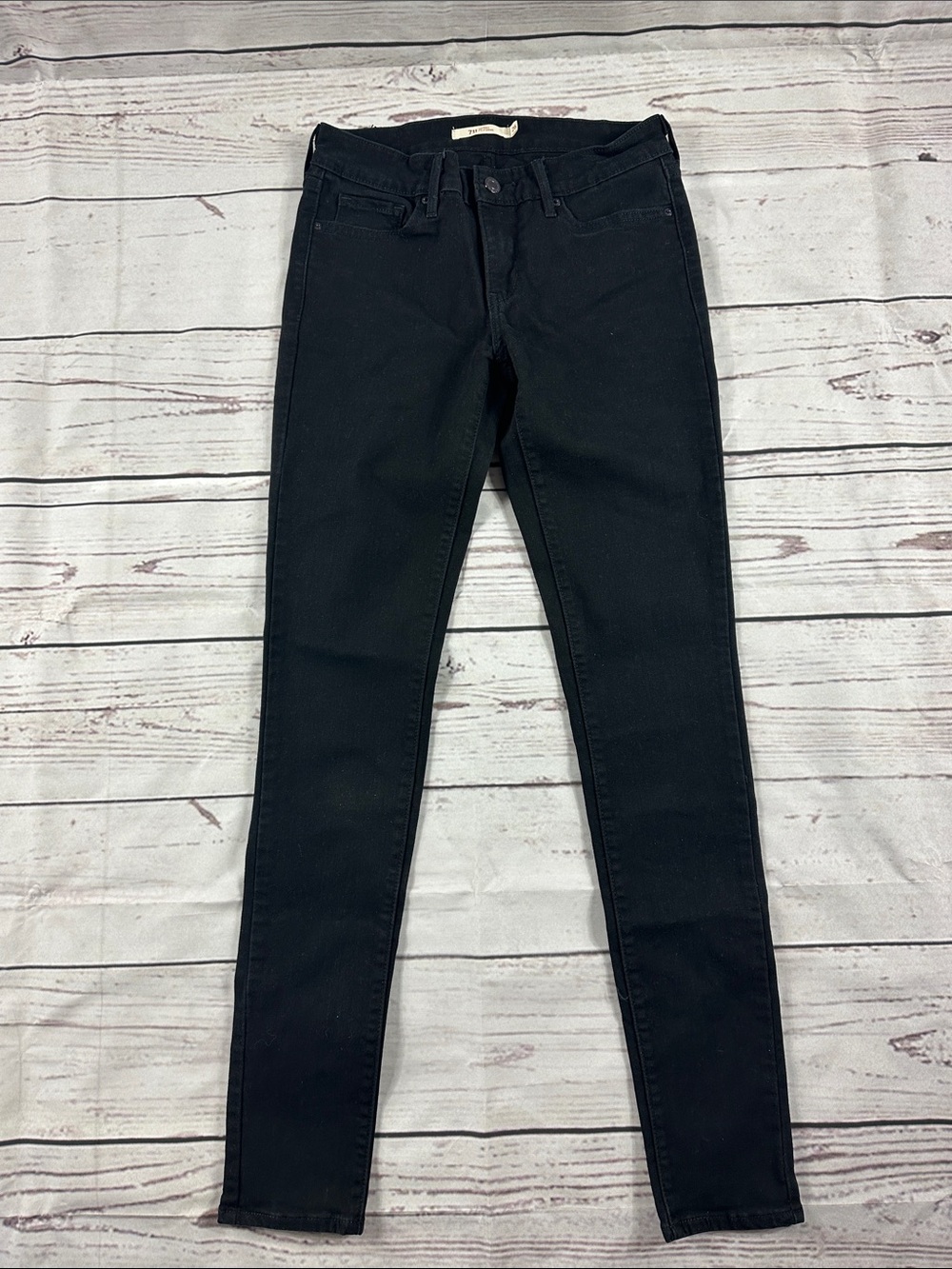 Levi’s 711 Skinny Jeans – Women’s Size 26 – Black